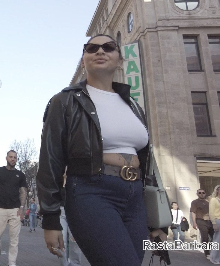 Busty Bimbo Braless (BUSTED)