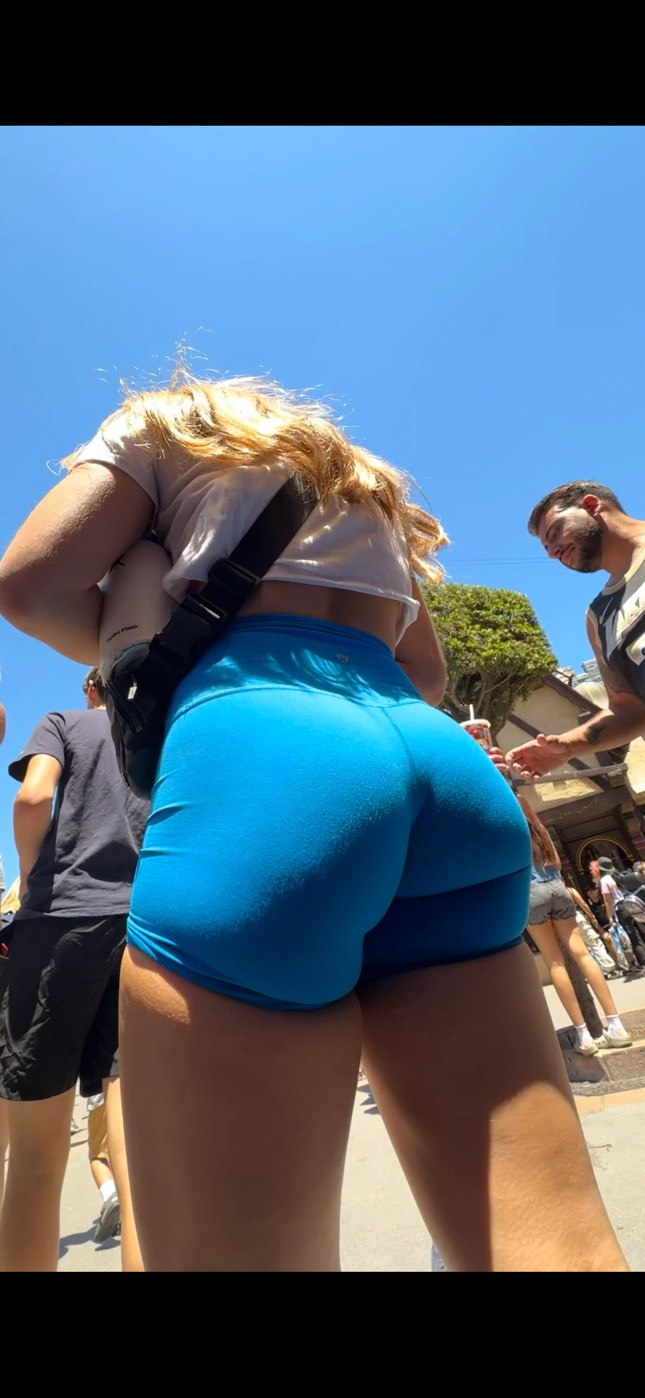 Sarah Gets Her Closeup & Inspection